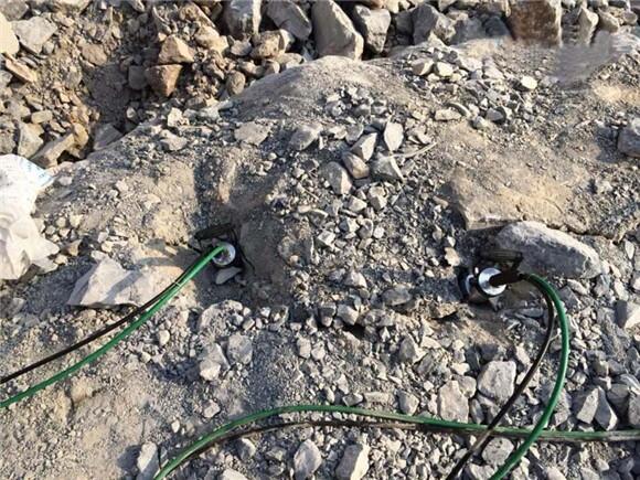 河南宁夏坚硬石头免放炮劈裂机