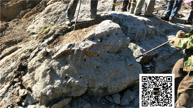 顶石器施工代替放炮开采的设备劈裂棒性能特点