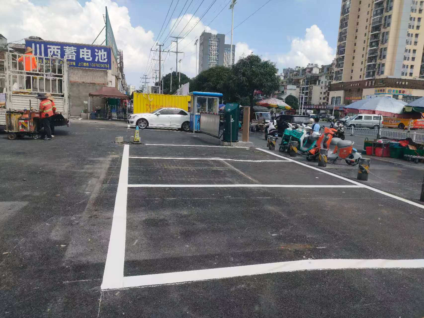 广西来宾合山汽车位人工划线队伍